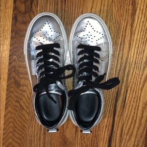 Metallic star sneakers